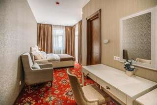 Отель Sota Metekhi Hotel Тбилиси Двухместный номер с 1 кроватью или 2 отдельными кроватями и террасой-7